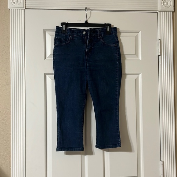 petite gloria vanderbilt amanda capris